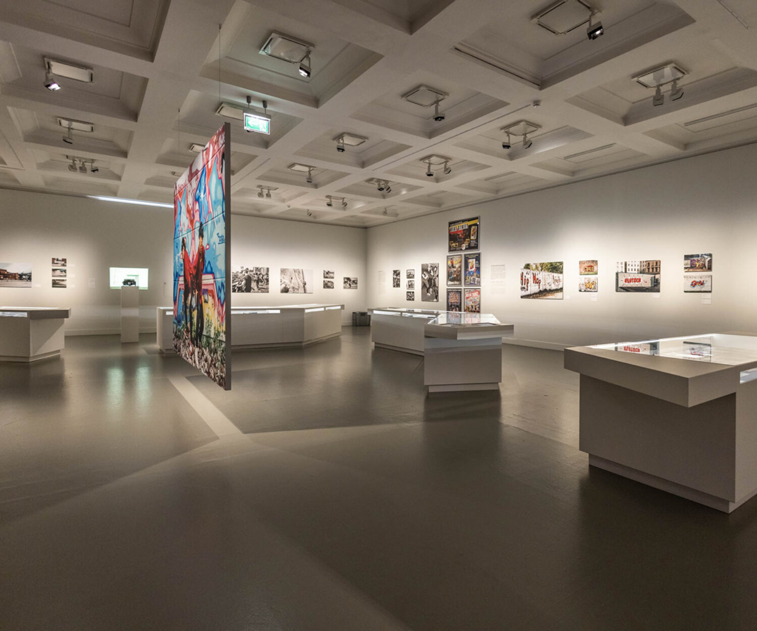 Ein Blick in die Ausstellung " Eine Stadt wird bunt" im Museum für Hamburgische Geschichte.